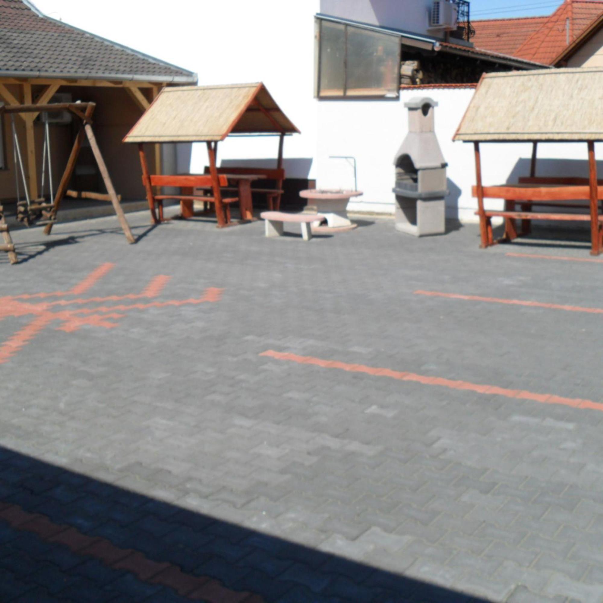 Oazis Apartman Harkan Exterior foto