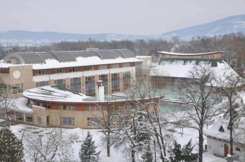 Oazis Apartman Harkan Exterior foto