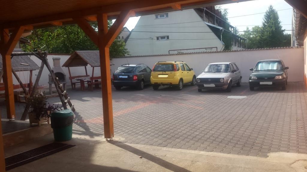 Oazis Apartman Harkan Exterior foto